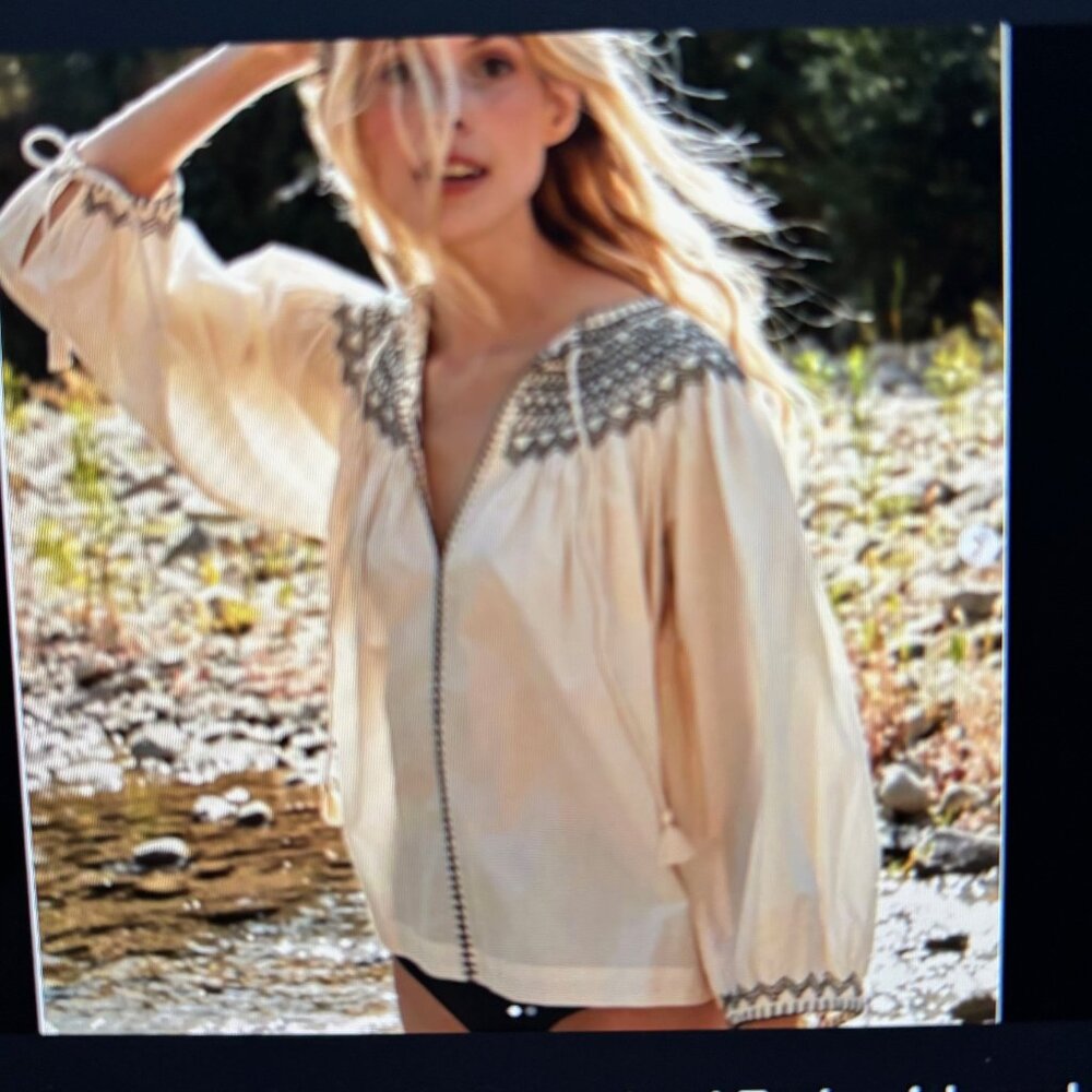 DOEN Sz S Artiste Top - Ivory with Black Smocking Details